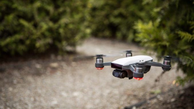 DJI Spark White Hover