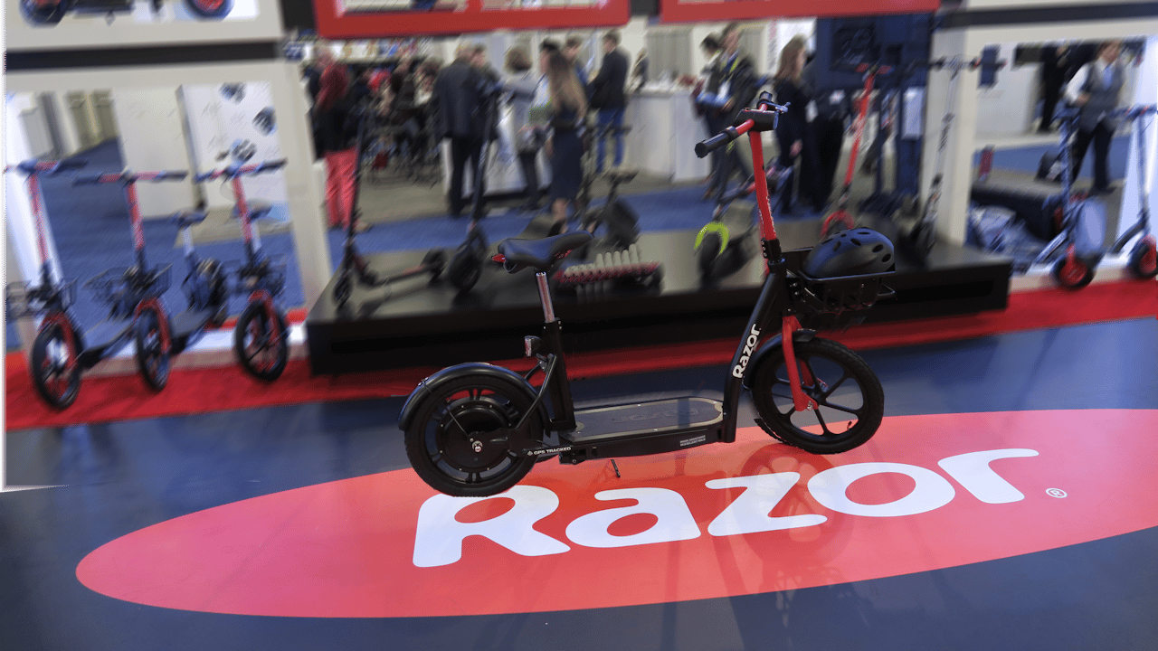 Razor unveils its dockless ride-share EcoSmart Scooter at CES2019