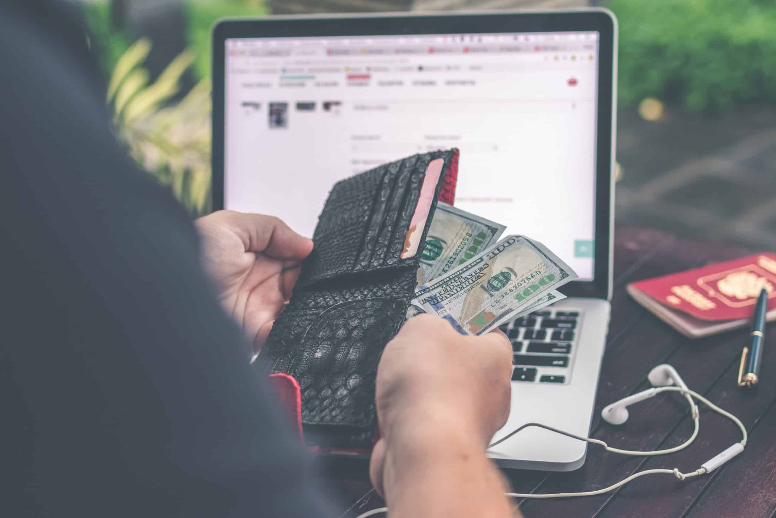 BEWARE of these 10 Common College Scholarship Scams!