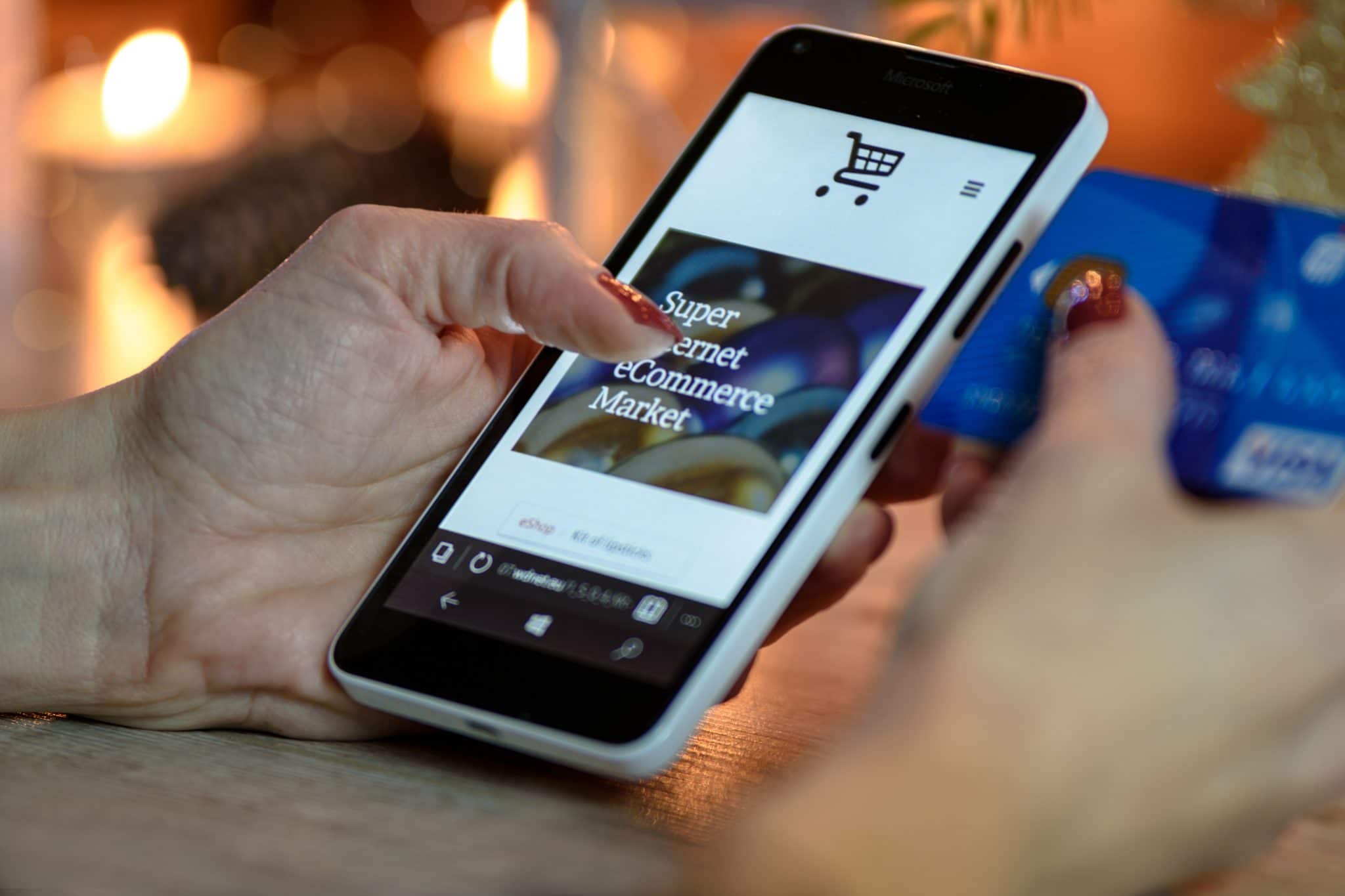 3 VERY common Holiday Scams to be aware of